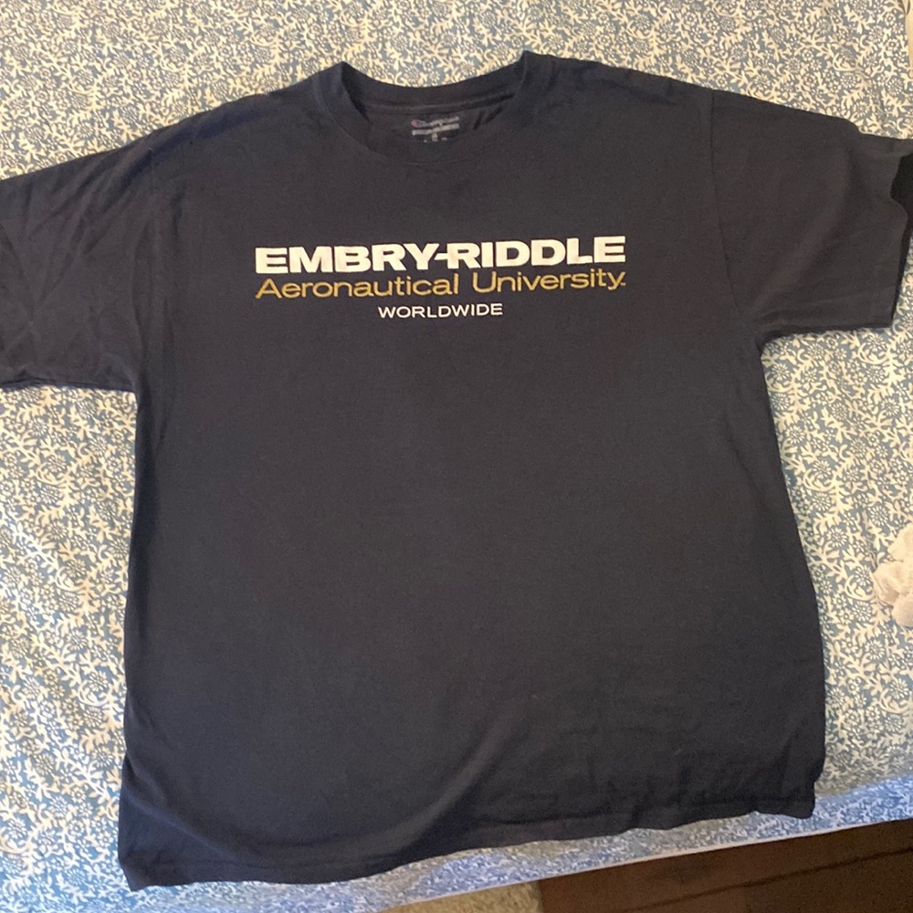 Embry-Riddle Aeronautical University ERAU navy blue Champion tshirt size medium.